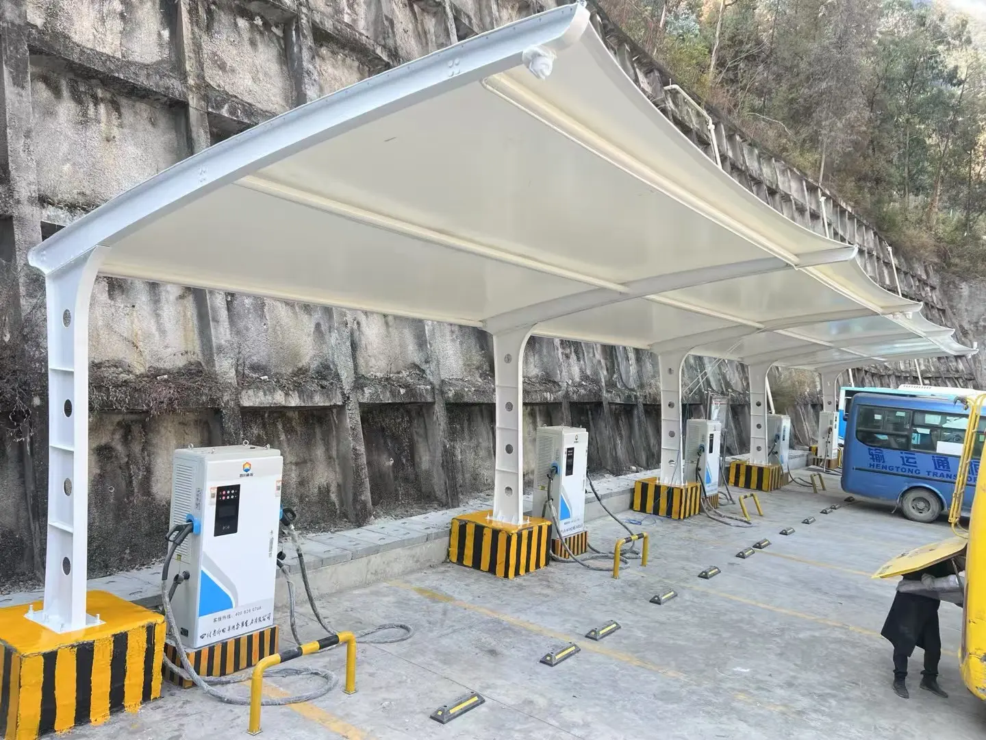 贵州白云园区停车棚采购：为什么&ldquo;省&rdquo;在前面的钱，最后都花在了后面？